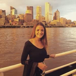 Meet your Posher, Lisa